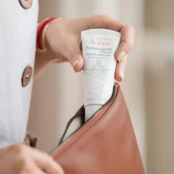 Avène Antirougeurs Day Soothing Emulsion Spf30 40ml 1.3fl.oz -Ly-skin Sales Store Avene Antirougeurs Day Soothing Emulsion SPF30 2