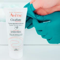 Avène Cicalfate Hand Repair Barrier Cream 100ml 3.3fl.oz 8 Avène Cicalfate Hand Repair Barrier Cream 100ml 3.3fl.oz -Ly-skin Sales Store Avene cicalfate hand repair barrier cream 100ml 1