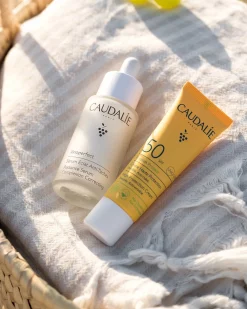 Caudalie Vinosun Spf50 Ocean Protect Very High Protection Lightweight Cream 40ml 1.3fl.oz 13 Caudalie Vinosun Spf50 Ocean Protect Very High Protection Lightweight Cream 40ml 1.3fl.oz -Ly-skin Sales Store LySkin Caudalie vinoperfect serum set CDL00150 2