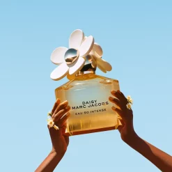 Marc Jacobs Daisy So Intense Eau De Parfum -Ly-skin Sales Store LySkin Marc jacobs daisy intense eau de parfum 100ml MJC00007 1 1 2